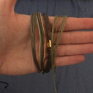 4 pura vida bracelets